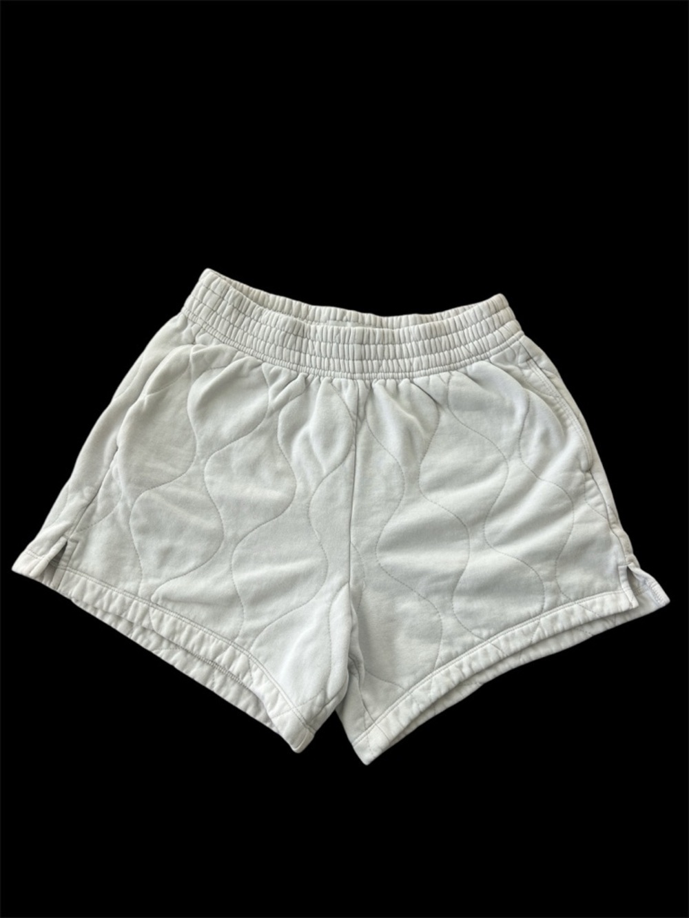 Abercrombie & Fitch Quilted Wave-Panel Athletic Shorts in Light Gray